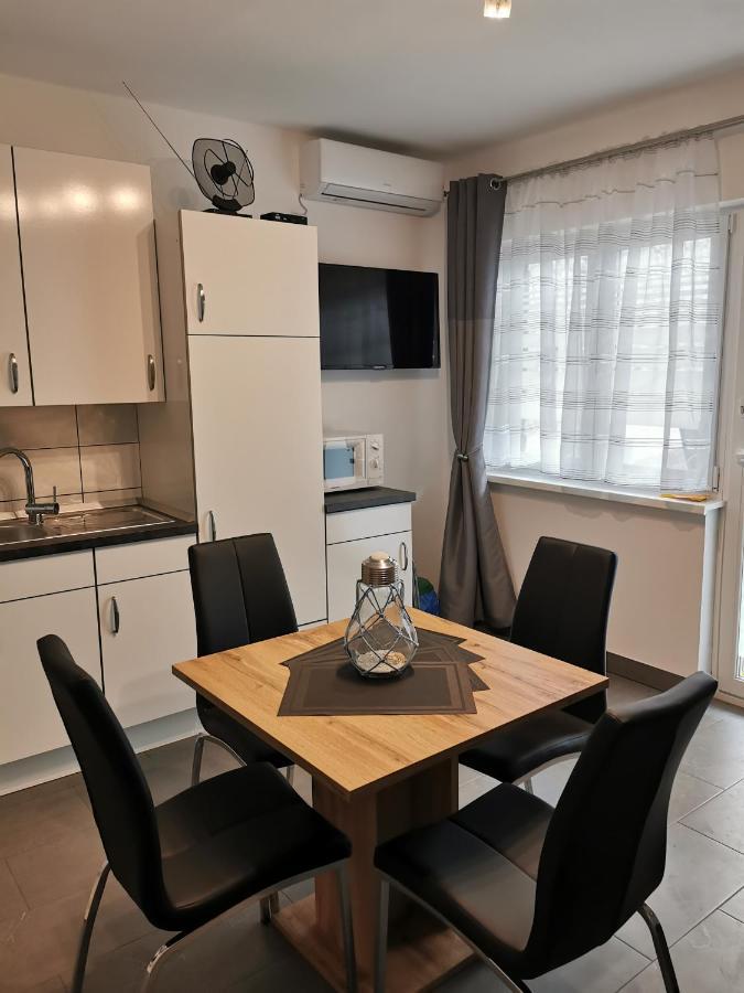 Apartments Penko Lovran Eksteriør bilde